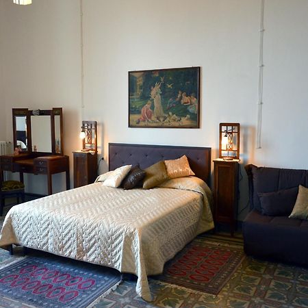 Palazzo Vallebona Bed & Breakfast Gallipoli Dış mekan fotoğraf