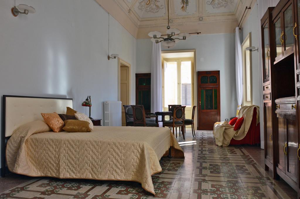 Palazzo Vallebona Bed & Breakfast Gallipoli Dış mekan fotoğraf