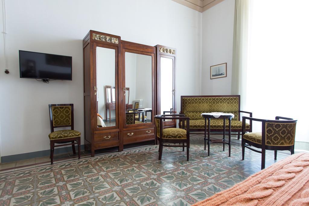 Palazzo Vallebona Bed & Breakfast Gallipoli Dış mekan fotoğraf