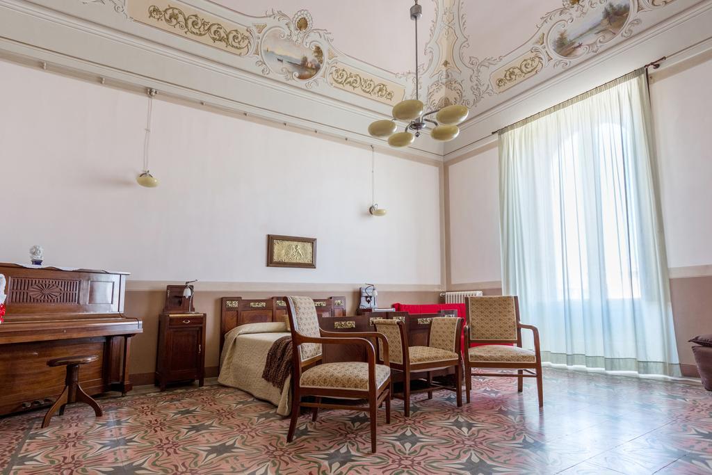 Palazzo Vallebona Bed & Breakfast Gallipoli Dış mekan fotoğraf