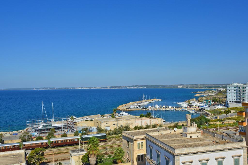 Palazzo Vallebona Bed & Breakfast Gallipoli Dış mekan fotoğraf