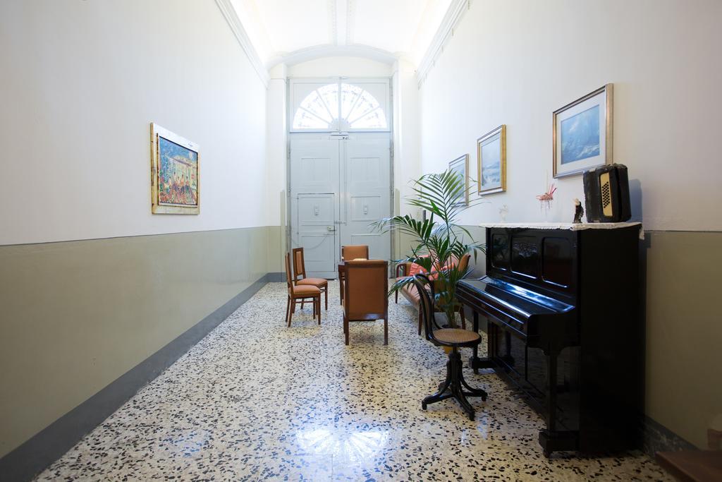 Palazzo Vallebona Bed & Breakfast Gallipoli Dış mekan fotoğraf